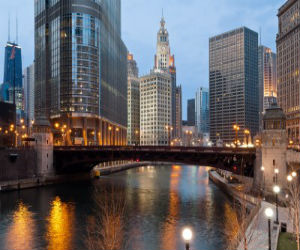 chicago river and skyline1